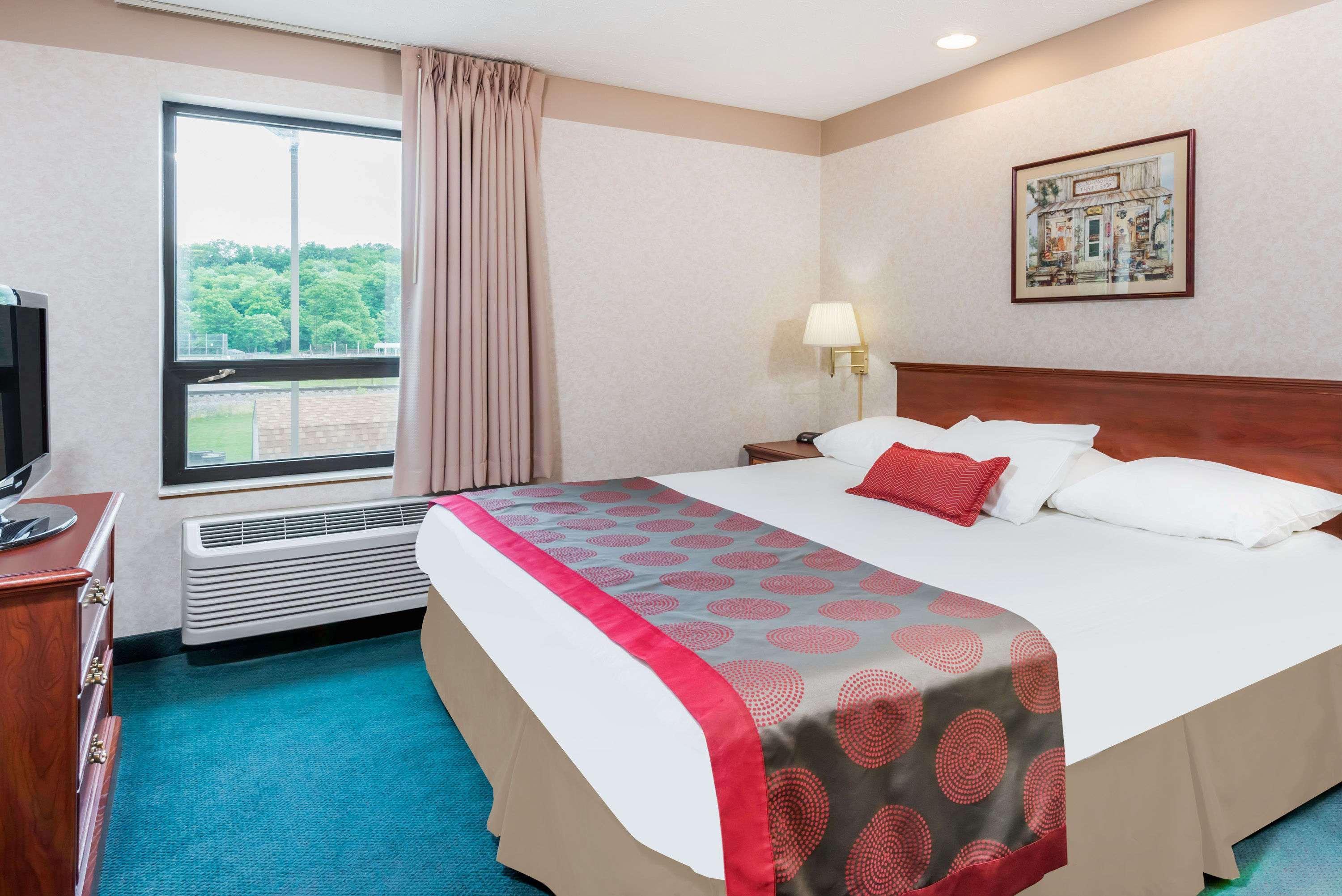 Ramada By Wyndham Strasburg Dover מראה חיצוני תמונה