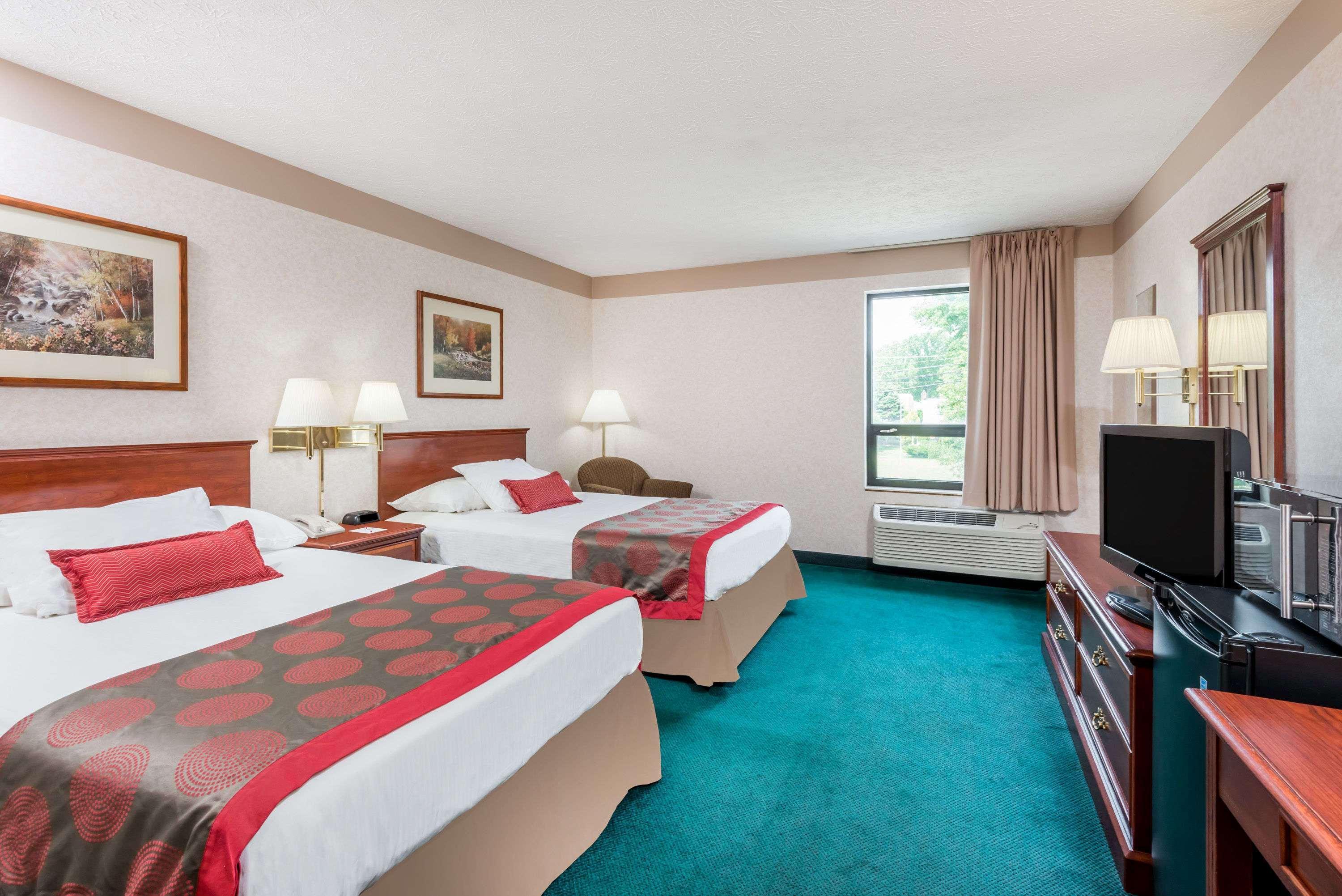 Ramada By Wyndham Strasburg Dover מראה חיצוני תמונה
