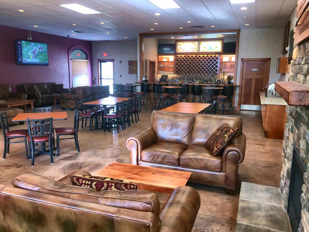 Ramada By Wyndham Strasburg Dover מראה חיצוני תמונה